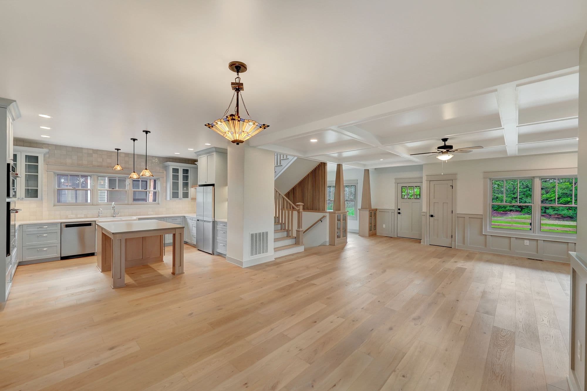 6923 Stonebrook Pkwy